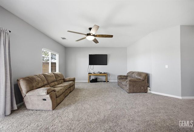 13504 Ashton Wood Court, Bakersfield, CA 93314