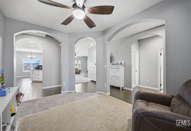13504 Ashton Wood Court, Bakersfield, CA 93314