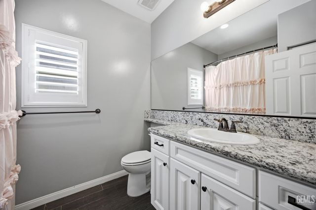13504 Ashton Wood Court, Bakersfield, CA 93314