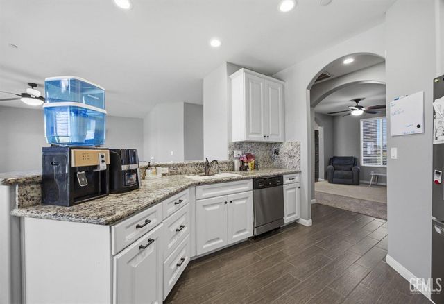 13504 Ashton Wood Court, Bakersfield, CA 93314