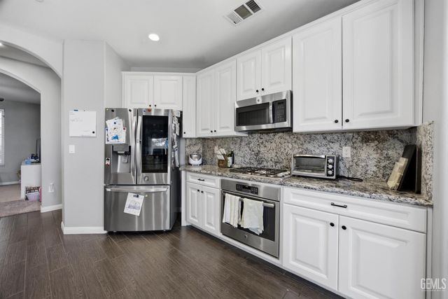 13504 Ashton Wood Court, Bakersfield, CA 93314