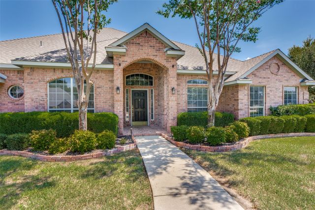 207 Highland Drive, Aledo, TX 76008