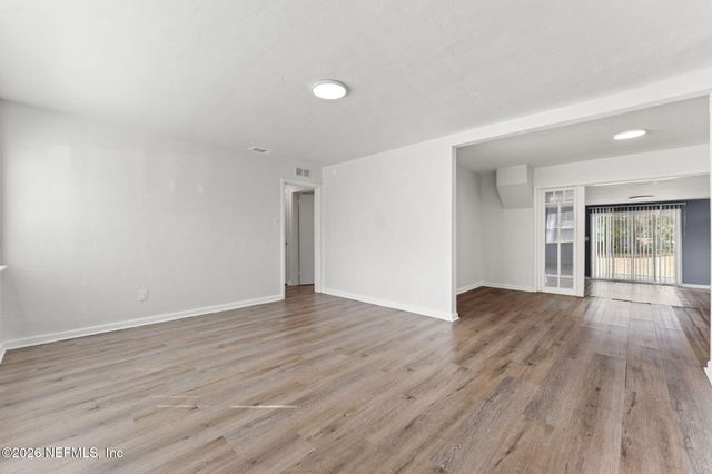 10336 PINEHURST Drive, Jacksonville, FL 32218