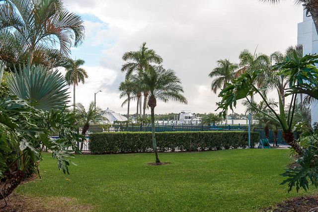 3701 S Flagler Drive A204, West Palm Beach, FL 33405