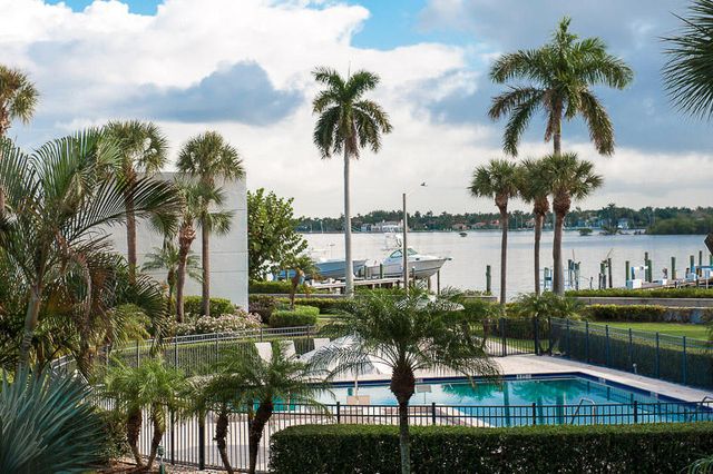3701 S Flagler Drive A204, West Palm Beach, FL 33405