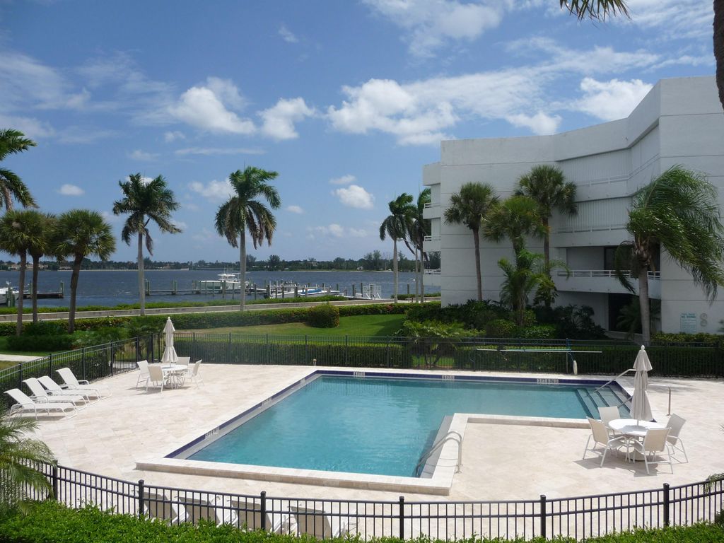 3701 S Flagler Drive A204, West Palm Beach, FL 33405
