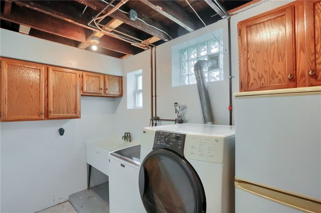 205 Howard Street, Robinson Twp, PA 15057
