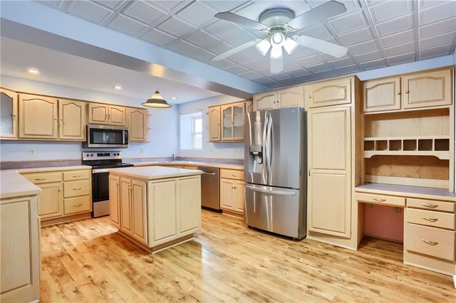 205 Howard Street, Robinson Twp, PA 15057
