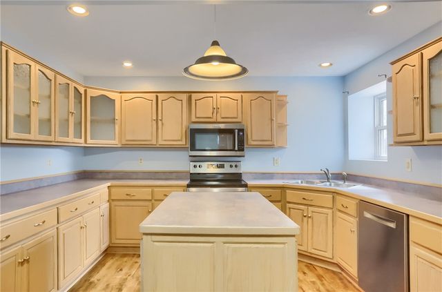 205 Howard Street, Robinson Twp, PA 15057