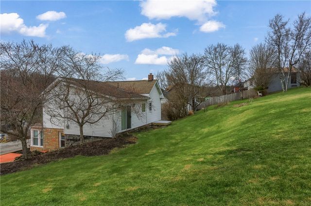 205 Howard Street, Robinson Twp, PA 15057