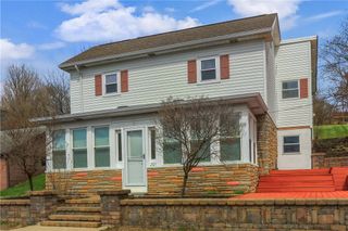 205 Howard Street, Robinson Twp, PA 15057