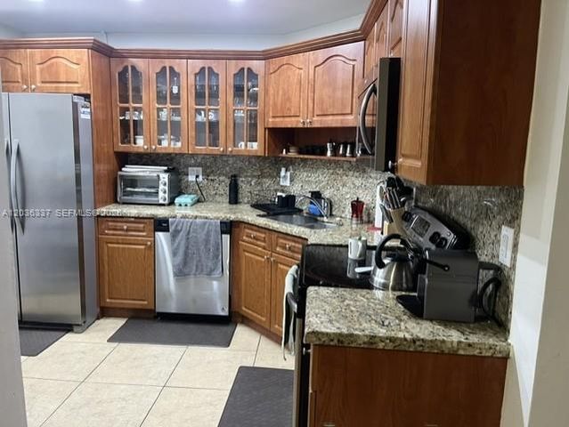 7410 SW 82nd St K206, Miami, FL 33143