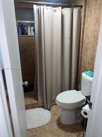 7410 SW 82nd St K206, Miami, FL 33143