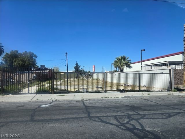 1903 Roosevelt Street, North Las Vegas, NV 89030