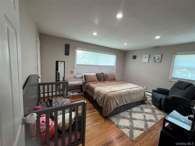6 Raphael Street, Huntington, NY 11746