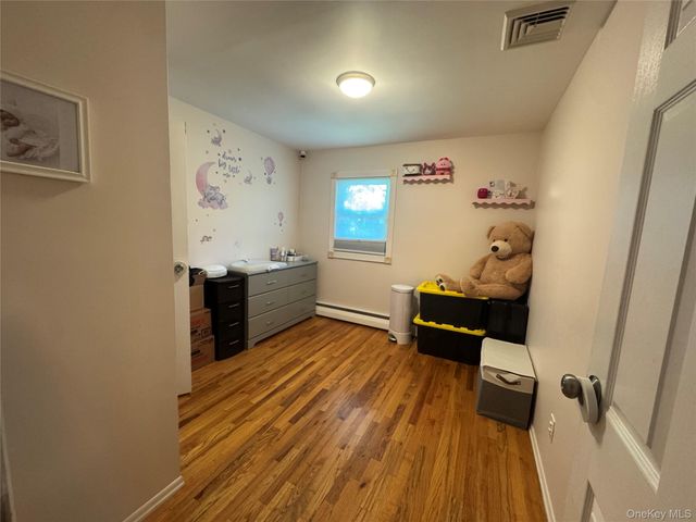6 Raphael Street, Huntington, NY 11746