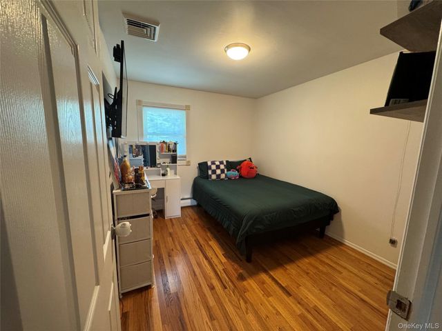 6 Raphael Street, Huntington, NY 11746