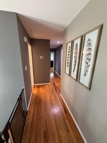 6 Raphael Street, Huntington, NY 11746