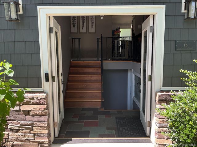 6 Raphael Street, Huntington, NY 11746