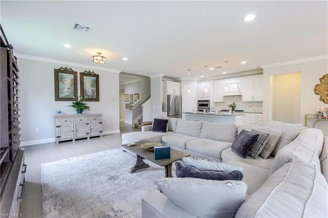 9437 Whooping Crane WAY, Naples, FL 34120