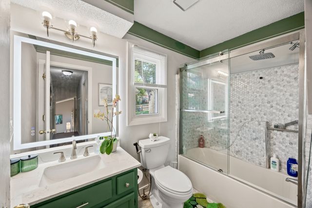 3707 SE 19th Street, Des Moines, IA 50320