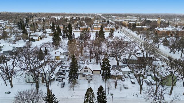 819 7th Avenue S, Moorhead, MN 56560