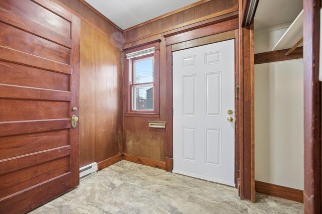 819 7th Avenue S, Moorhead, MN 56560