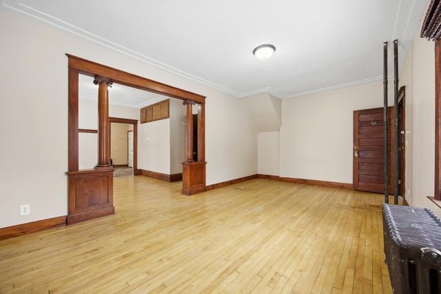 819 7th Avenue S, Moorhead, MN 56560