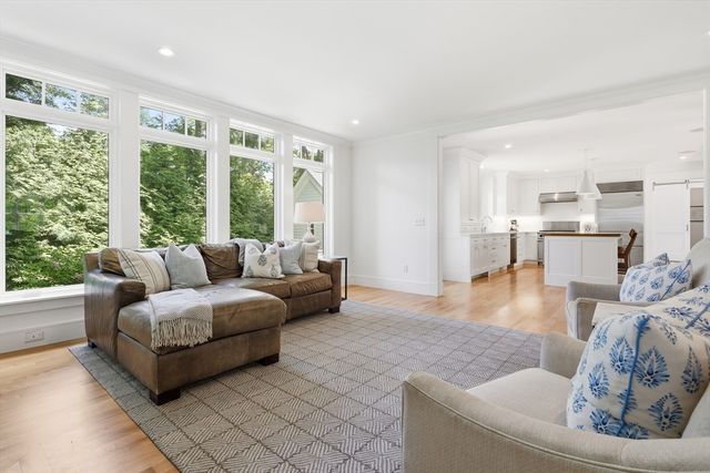 25 Stow Street, Concord, MA 01742
