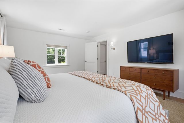 25 Stow Street, Concord, MA 01742