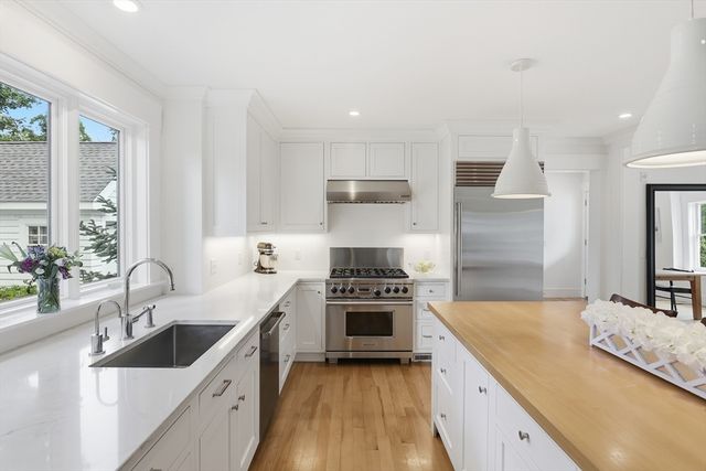 25 Stow Street, Concord, MA 01742