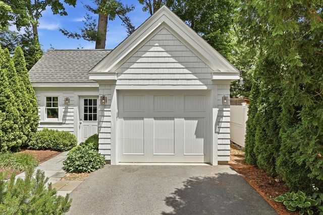 25 Stow Street, Concord, MA 01742