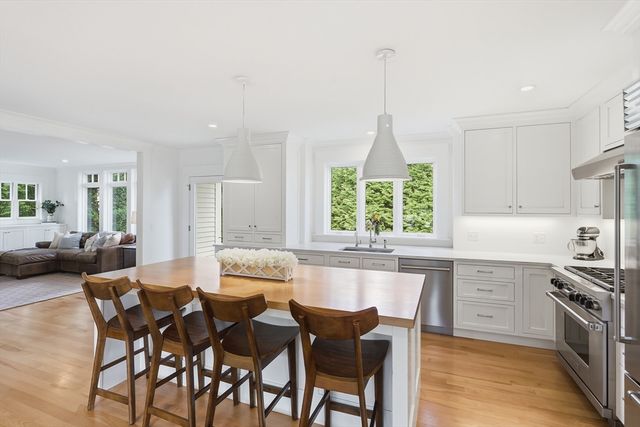 25 Stow Street, Concord, MA 01742