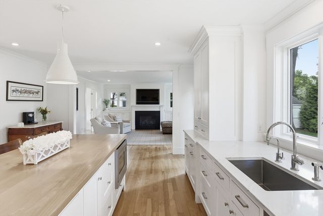 25 Stow Street, Concord, MA 01742
