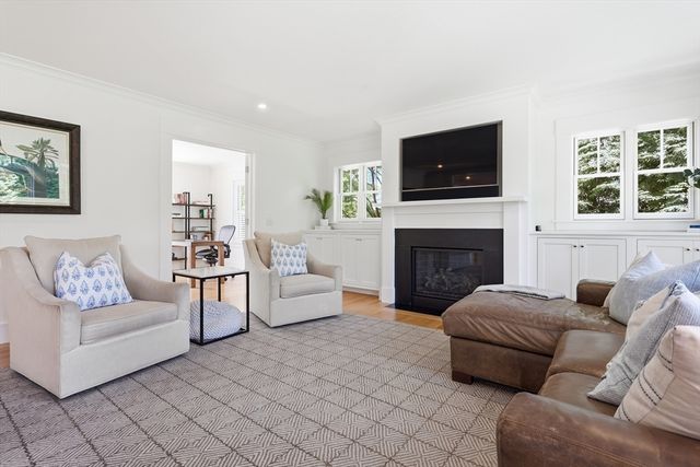 25 Stow Street, Concord, MA 01742