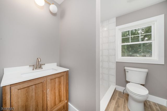 157 Circle Dr, Long Hill Twp., NJ 07946