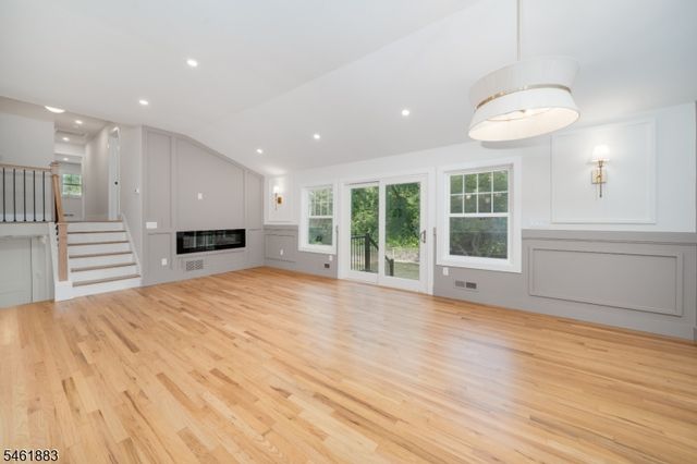 157 Circle Dr, Long Hill Twp., NJ 07946