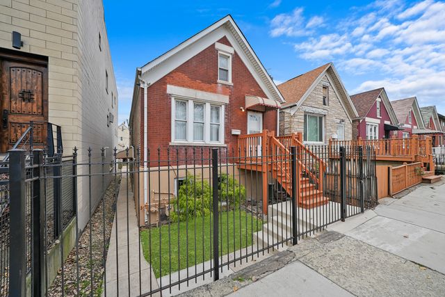 3328 S Damen Avenue, Chicago, IL 60608