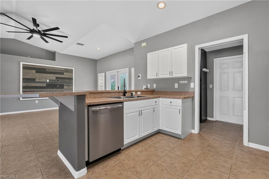 300 NW 22nd PL, CAPE CORAL, FL 33993 — photo 4