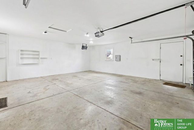 2902 Grebe Street, Omaha, NE 68112