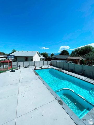 7529 S SPRINGBROOK DR, West Jordan, UT 84084