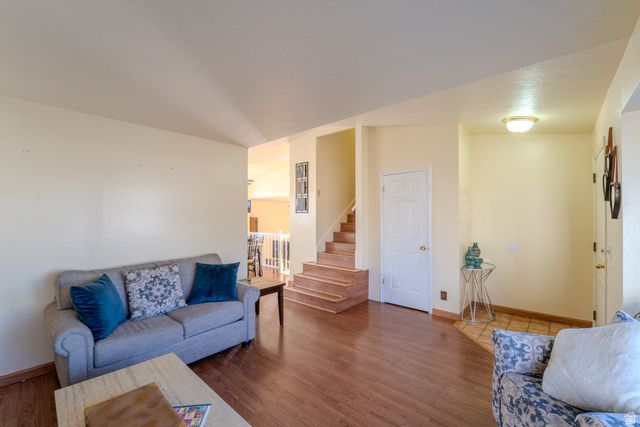 7529 S SPRINGBROOK DR, West Jordan, UT 84084