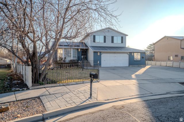 7529 S SPRINGBROOK DR, West Jordan, UT 84084
