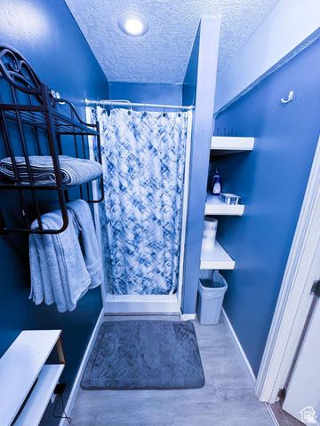 7529 S SPRINGBROOK DR, West Jordan, UT 84084