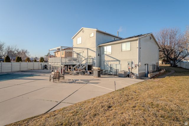 7529 S SPRINGBROOK DR, West Jordan, UT 84084