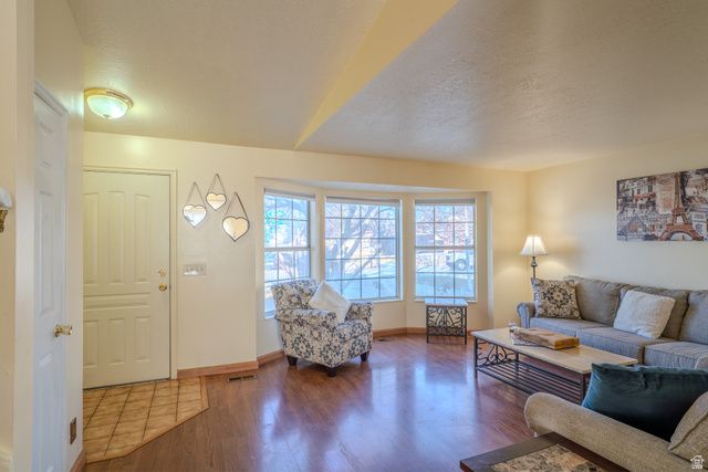 7529 S SPRINGBROOK DR, West Jordan, UT 84084