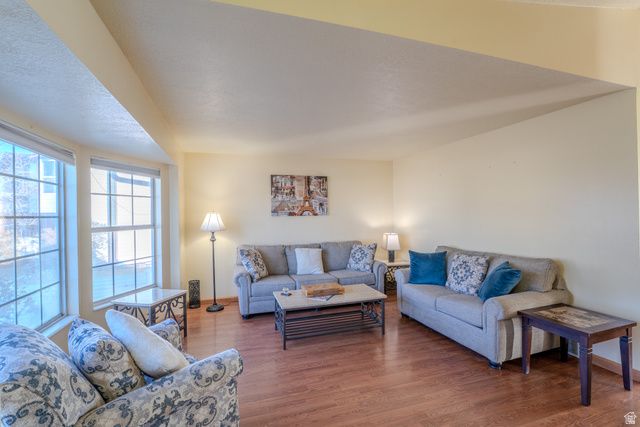 7529 S SPRINGBROOK DR, West Jordan, UT 84084