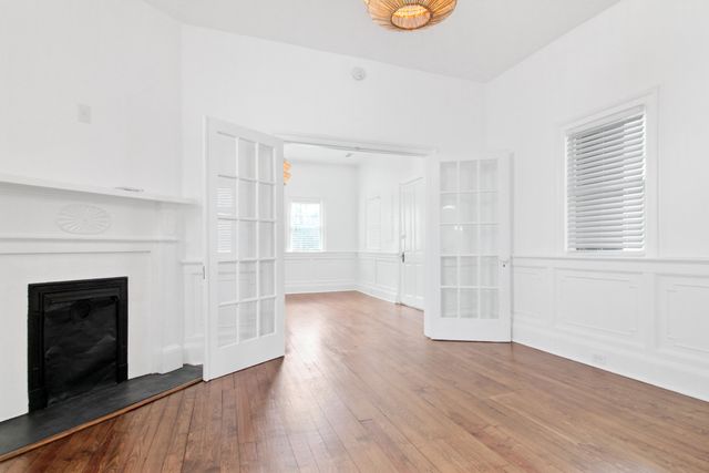 16 Moultrie Street, Charleston, SC 29403