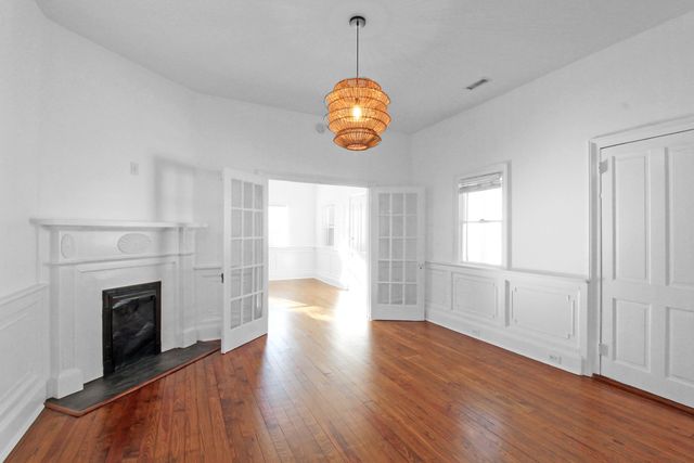 16 Moultrie Street, Charleston, SC 29403