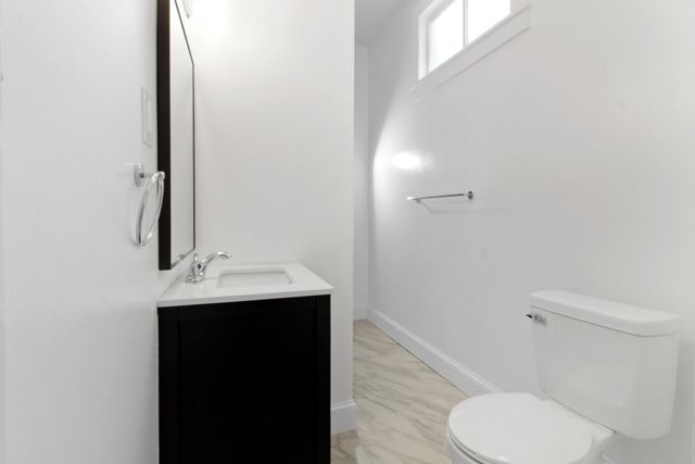 16 Moultrie Street, Charleston, SC 29403